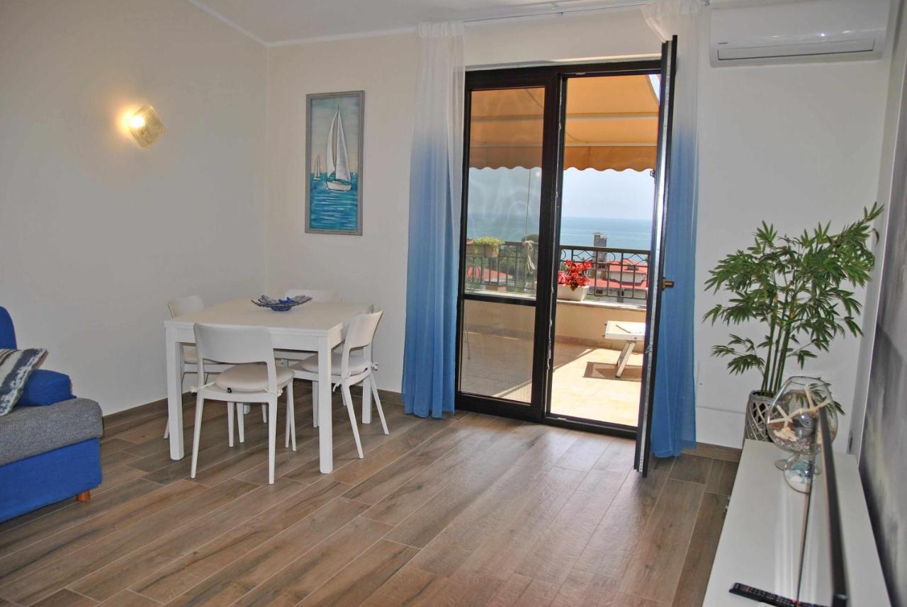 Casa Dinky Attico Con Terrazza Vista Mare Apartment ฟอร์เมีย ภายนอก รูปภาพ